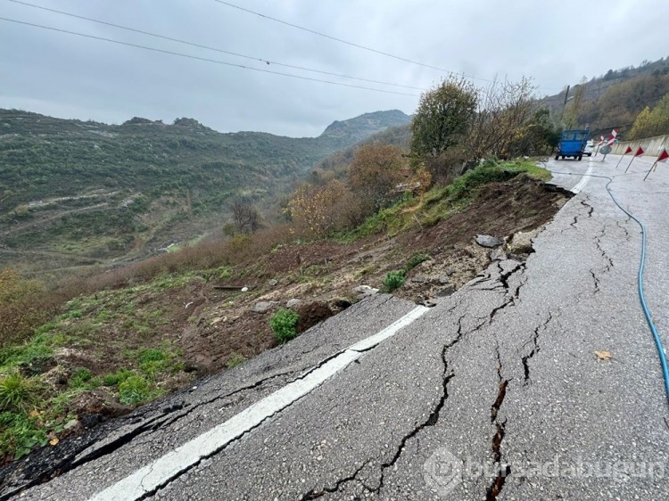 Bartın-Cide yolunda heyelan
