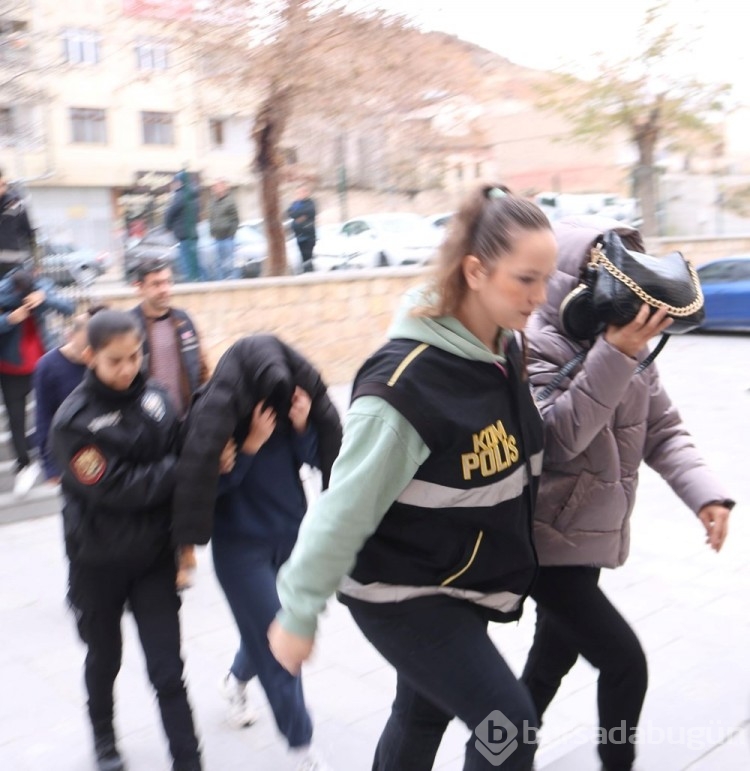 Noterde rüşvet ağı: 11 kişi tutuklandı
