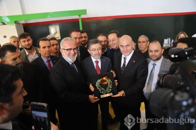 Bakan Yumaklı: Milletimiz zeytin üzerinden yapılan spekülasyonlara itibar etmesin
