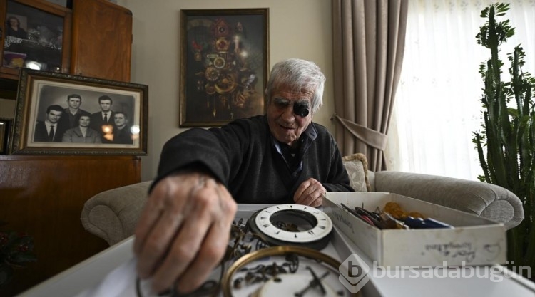 "Zamanın efendisi" saat tamirciliği zanaatını yeni nesillere aktarmak istiyor