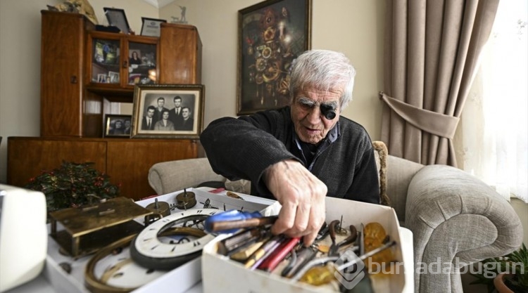 "Zamanın efendisi" saat tamirciliği zanaatını yeni nesillere aktarmak istiyor