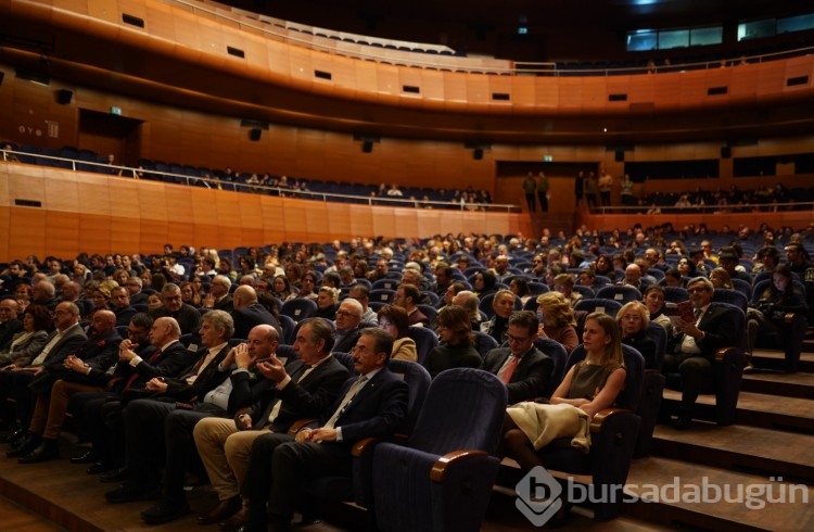 "Bir Ulus Uyanıyor" dünya prömiyeri Bursa'da yapıldı