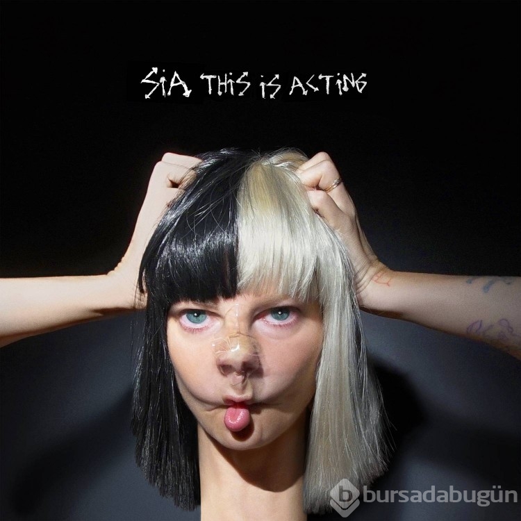 Sia yağlarını aldırdı!