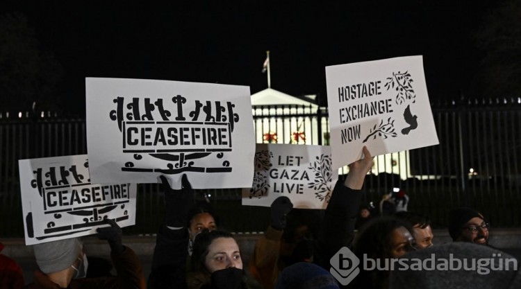 Yahudiler Beyaz Saray'ın önünde gösteri düzenledi