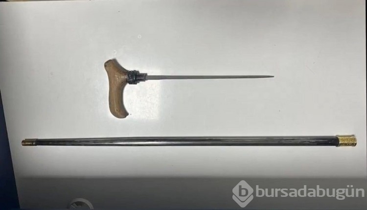 Cinsel istismar suçundan aranıyordu, baston görünümlü bıçakla yakalandı
