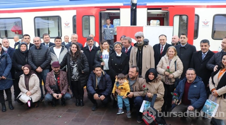 Yeni sezonda ilk seferine çıkan Turistik Doğu Ekspresi, Erzincan'a ulaştı
