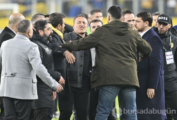 Halil Umut Meler'e yumruklu saldırı
