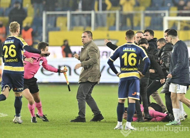 Halil Umut Meler'e yumruklu saldırı
