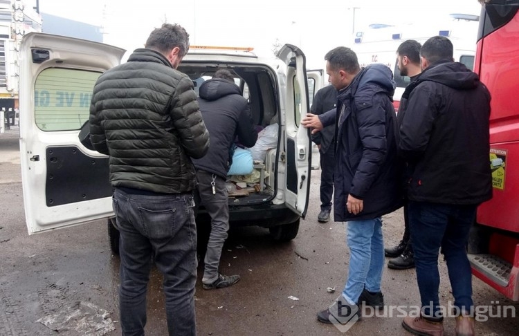 Mola faciayla bitiyordu (Aracın camı kırılarak kurtarıldı)
