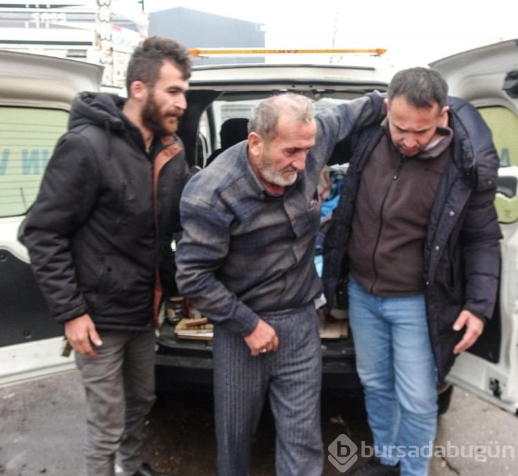 Mola faciayla bitiyordu (Aracın camı kırılarak kurtarıldı)
