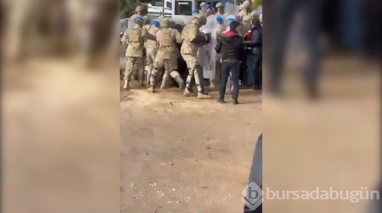 Şanlıurfa'da jandarma ile eylem yapan işçiler arasında gerginlik: 20 gözaltı
