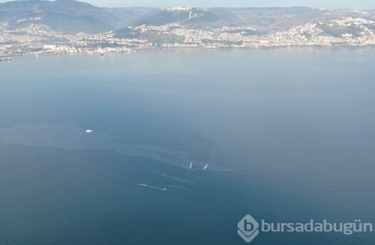 Kocaeli'de yüzer havuz battı: 24 kişi kurtarıldı
