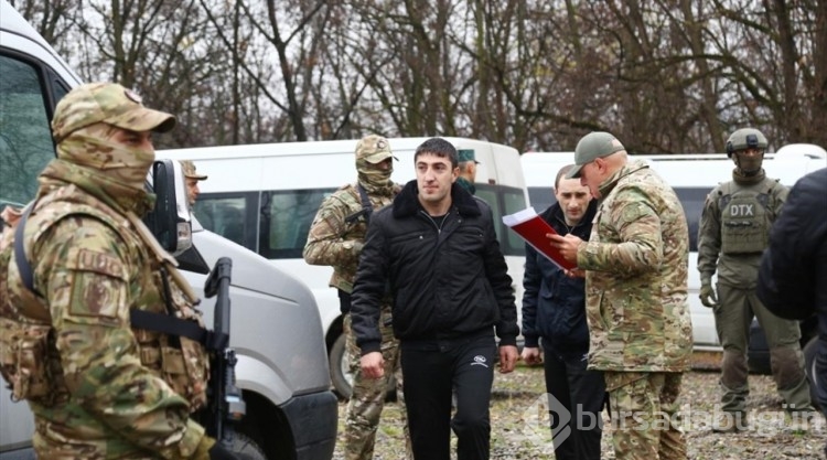 Azerbaycan 2 askerine karşılık 32 Ermeni askerini serbest bıraktı
