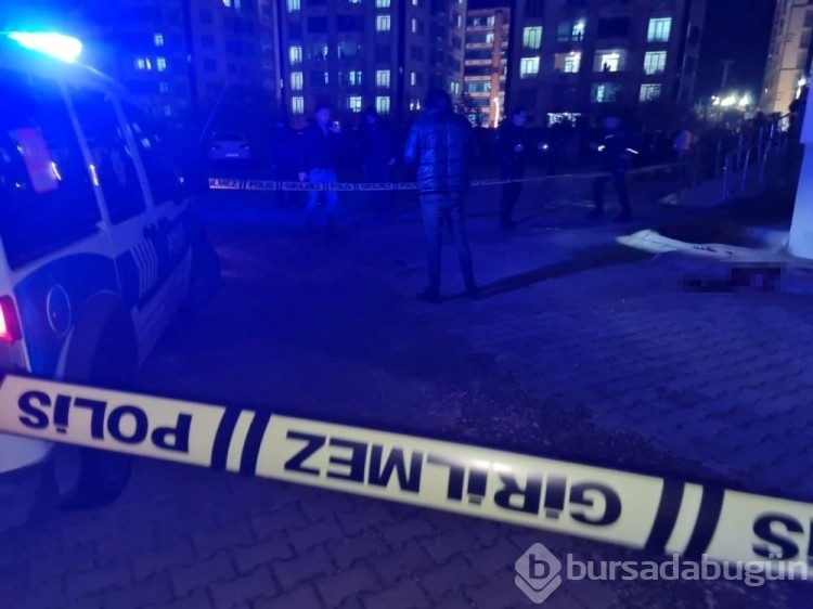 Amca ile yeğenin kavgasında silahlar çekildi: 2 ölü
