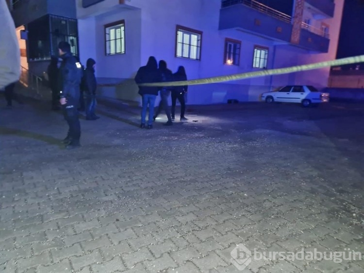 Amca ile yeğenin kavgasında silahlar çekildi: 2 ölü

