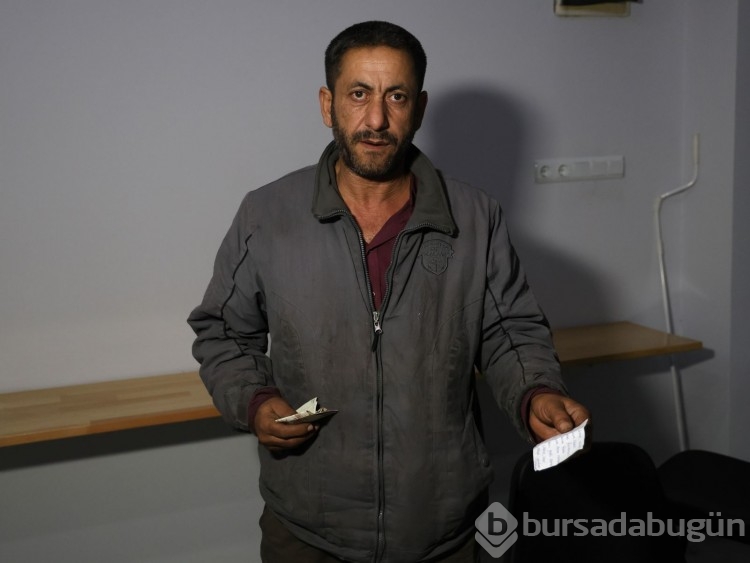 Bit pazarından aldığı montun cebinden, hiç beklemediği 2 şey çıktı