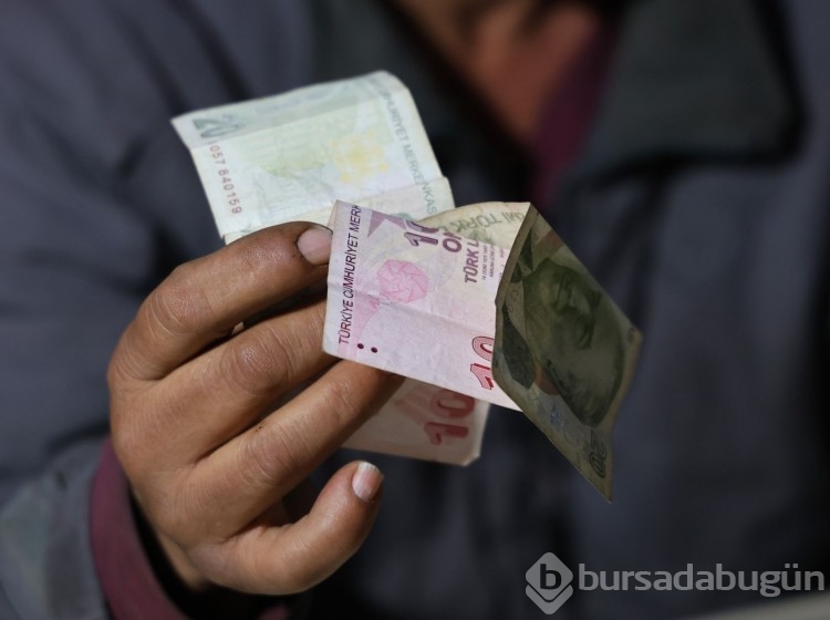 Bit pazarından aldığı montun cebinden, hiç beklemediği 2 şey çıktı