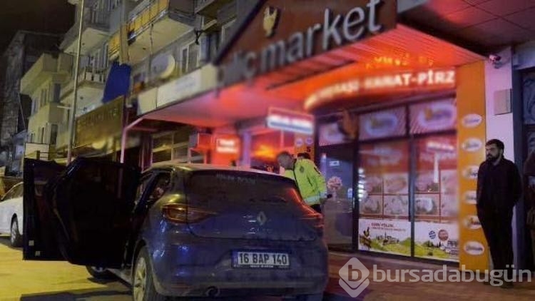 Alkolmetreye üflemeyi reddeden sürücünün polise saldırı anı kamerada
