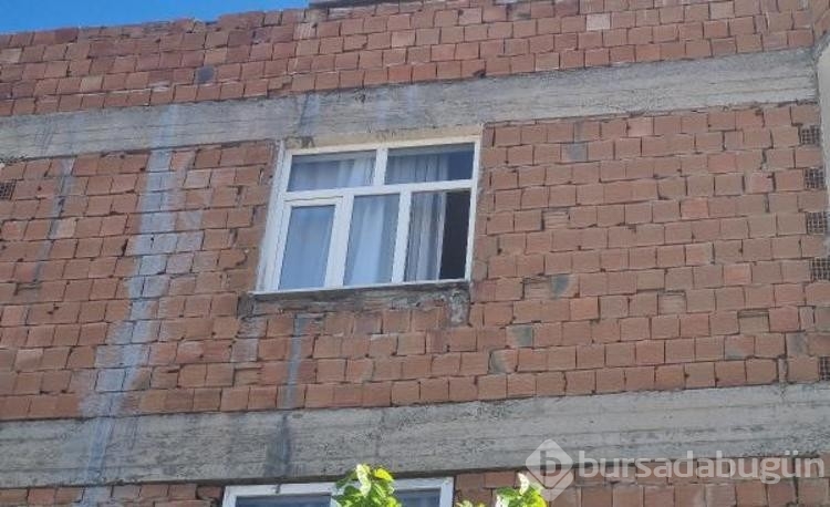 Diyarbakır'da evinde vurulan kadını komşu çocuğu vurdu