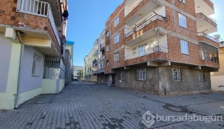 Diyarbakır'da evinde vurulan kadını komşu çocuğu vurdu