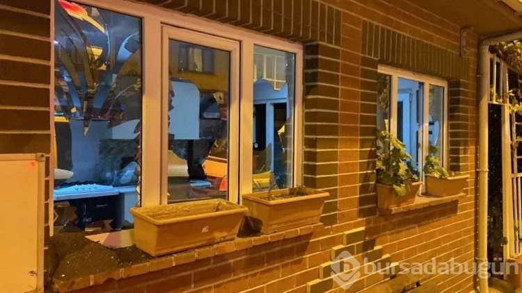 İstanbul'da taksi durağına kurşun yağmuru
