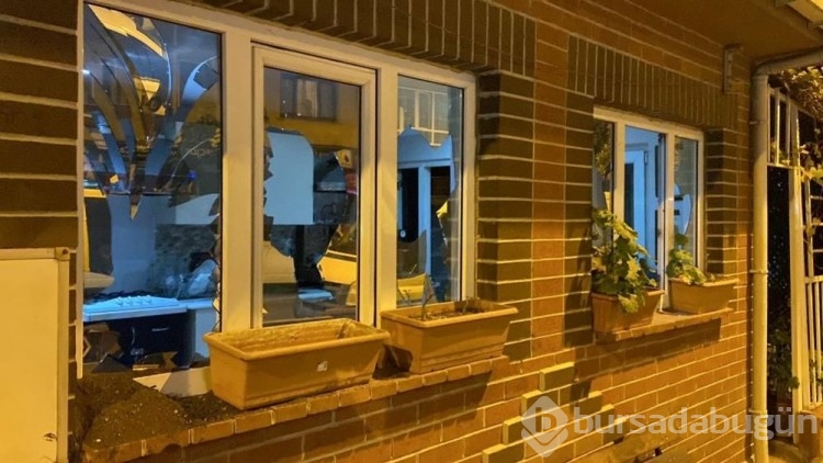 İstanbul'da taksi durağına kurşun yağmuru
