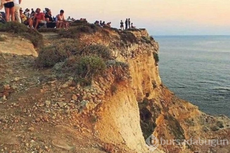 Evlilik teklifi sonrası uçurumdan düşerek öldü!