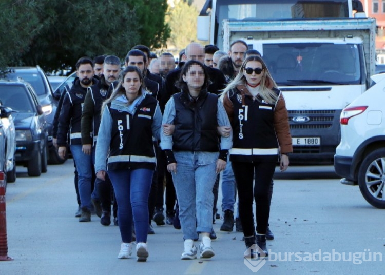 İhaleye fesat karıştırıp, karşılığında 'estetik ameliyat' yaptırmış!