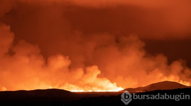 Reykjanes Yarımadası'nda bulunan yanardağ patladı
