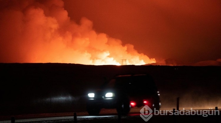 Reykjanes Yarımadası'nda bulunan yanardağ patladı
