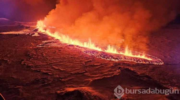Reykjanes Yarımadası'nda bulunan yanardağ patladı

