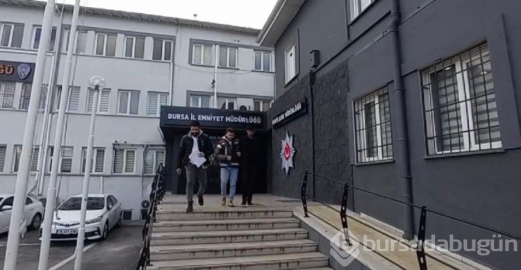Bursa'da 66 yaşındaki kadına, kendisini 'polis' olarak tanıtıp 600 bin lira dolandırdılar