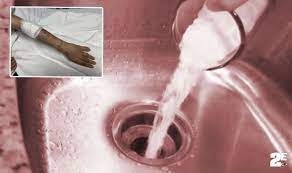 Lavabo açıcı bomba gibi patladı!
