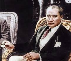 Atatürk'e hakaret eden şüpheli hakim karşısına çıktı!