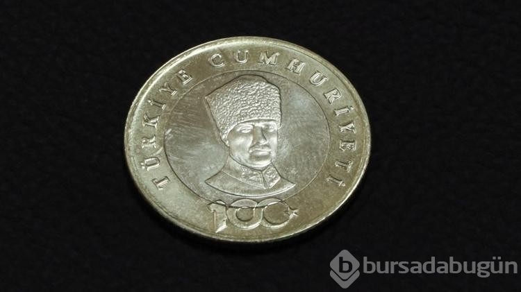 Darphanede tartışmalı madeni 5 liranın basım aşaması
