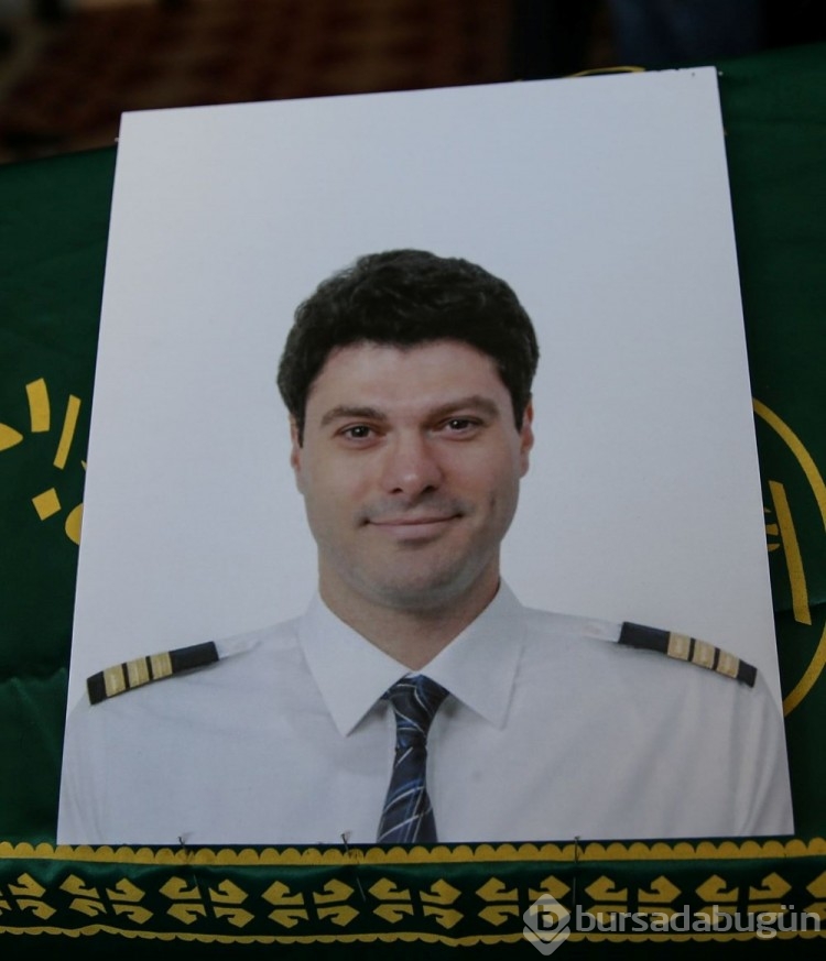 Kazada ölen THY pilotlarına gözyaşlarıyla veda
