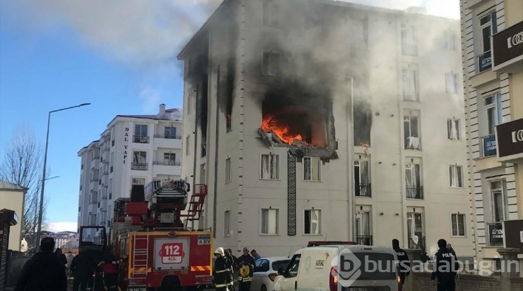 Kars'ta bir binada patlama: 3 kişi yaralı
