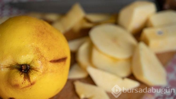 Ayva yerken üzerine bir de limon sıkmanın faydası!