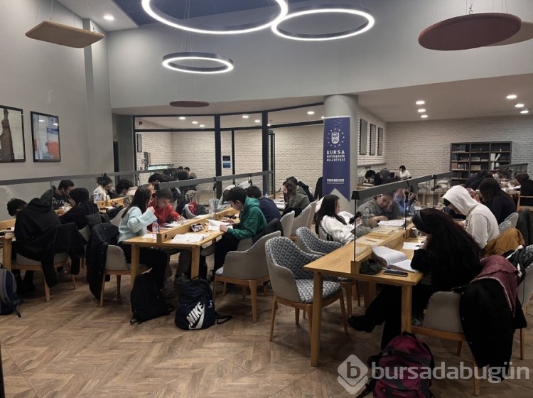Bursa Millet Kütüphanesi artık 24 saat açık