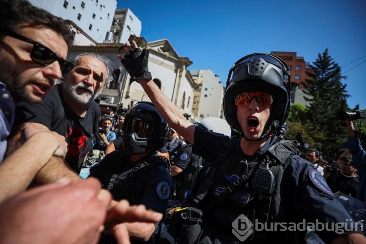 Arjantin'de yeni hükümet ilk protestosunu yaşadı
