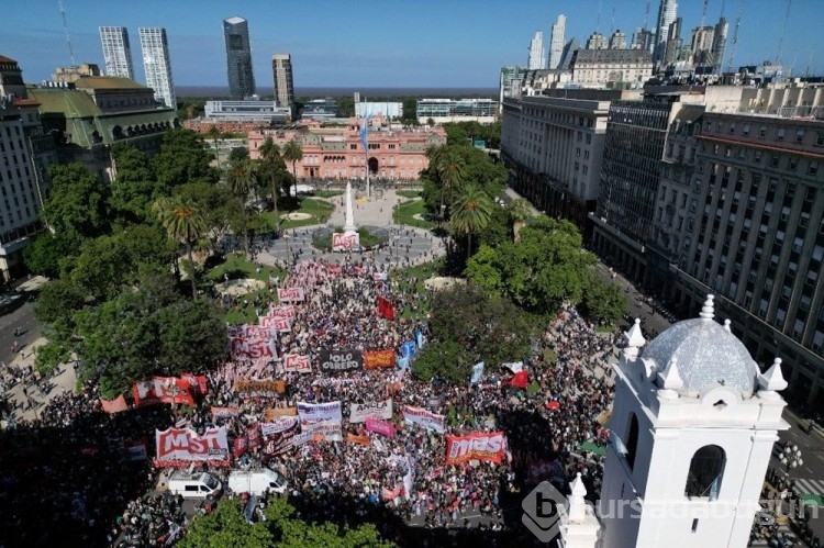 Arjantin'de yeni hükümet ilk protestosunu yaşadı
