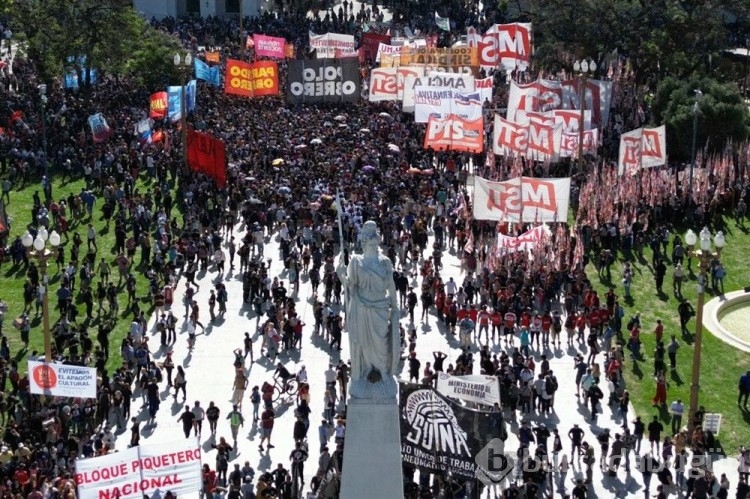 Arjantin'de yeni hükümet ilk protestosunu yaşadı
