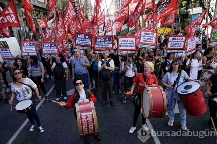 Arjantin'de yeni hükümet ilk protestosunu yaşadı
