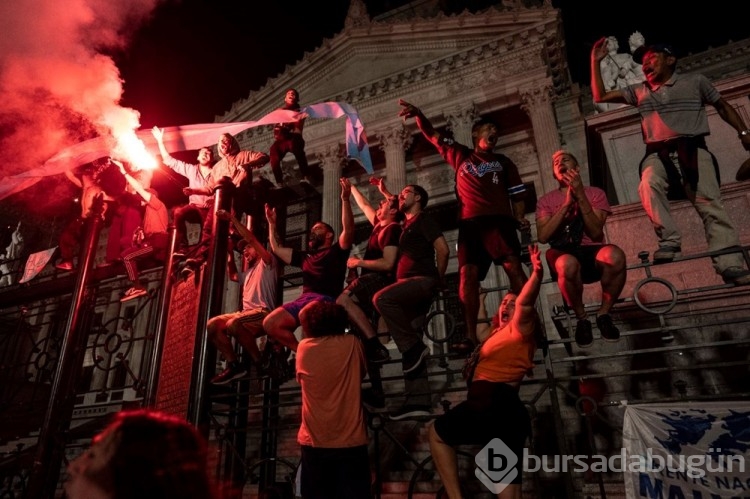 Arjantin'de yeni hükümet ilk protestosunu yaşadı
