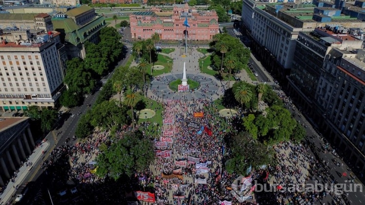 Arjantin'de yeni hükümet ilk protestosunu yaşadı
