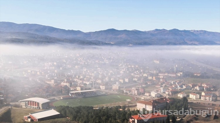Balıkesir'in Sındırgı ilçesi sis bulutuyla kaplandı

