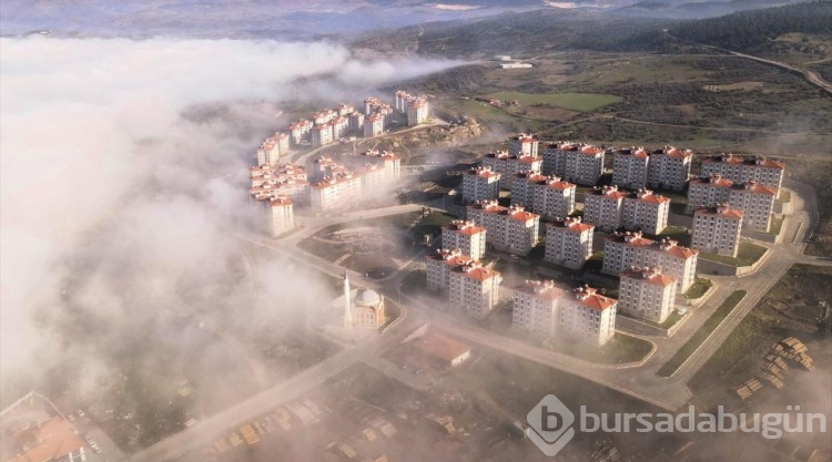 Balıkesir'in Sındırgı ilçesi sis bulutuyla kaplandı
