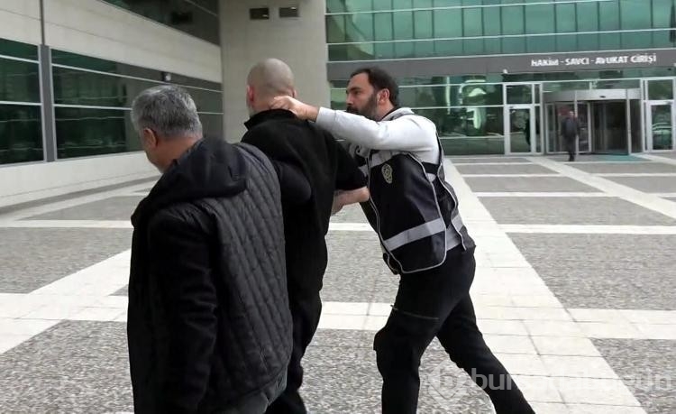 Adliyeye girmemek için direnen hırsızlık şüphelisi, başını otomobillere vurdu
