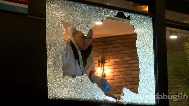  Kız arkadaşını beklerken silahlarla saldırıya uğrayan bir kişi hayatını kaybetti