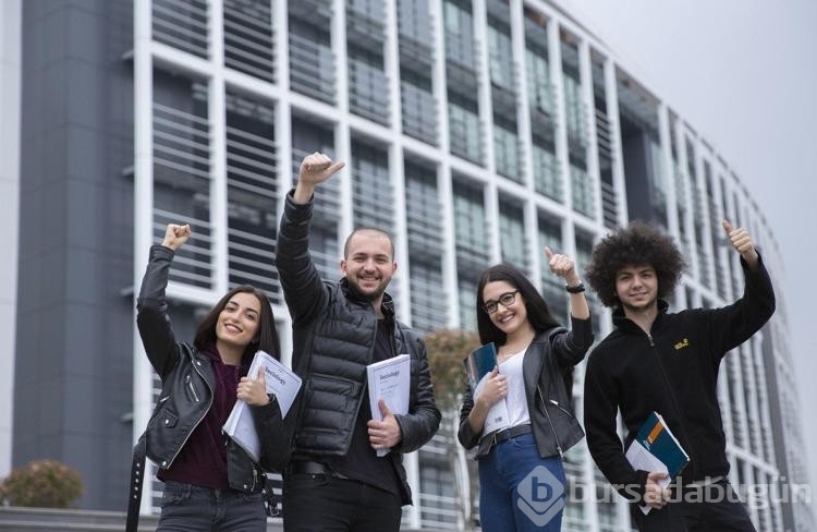 Üniversite mezunlarının işe başlama süresi ortalama 6,4 ay
